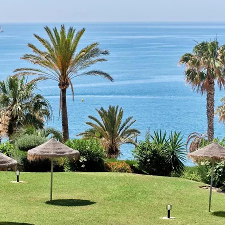3 Pool View, Terrace, Garden Apartment *