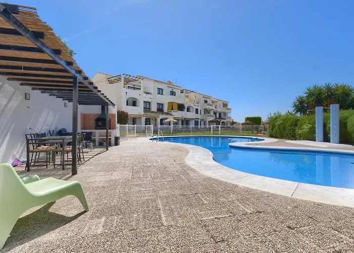 3 Pool View, Terrace, Garden Lejlighed